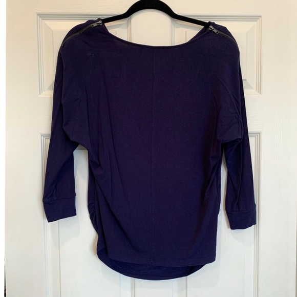 F21 Midnight Zipper Blouse S/M in EUC - Picture 2 of 3